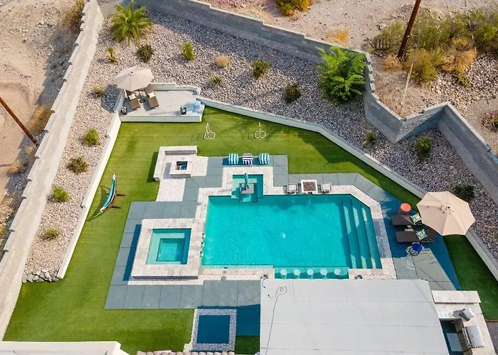 Heated Pool & - Winterhavens Oasis