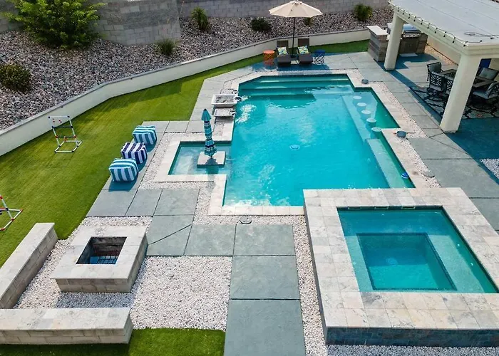 Heated Pool & - Winterhavens Oasis